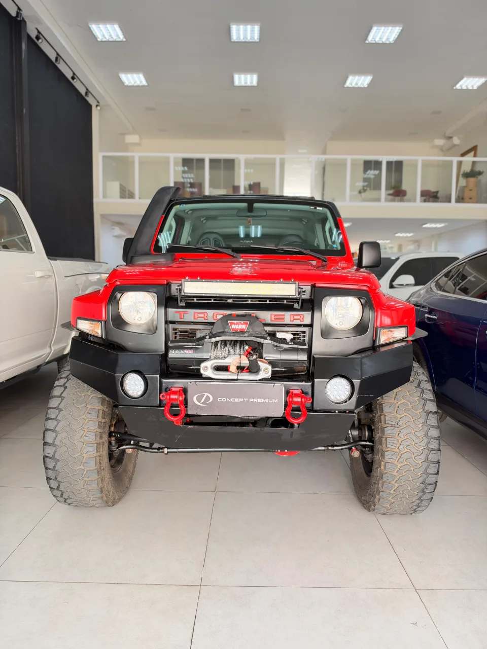 Troller T-4 2016 vermelho à venda na Concept Premium em Goiânia